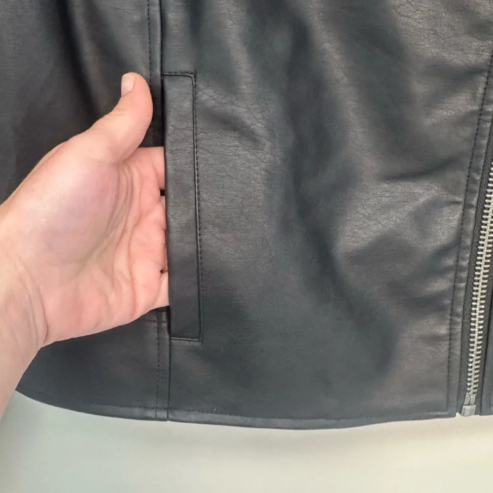 Riverdale South Side Serpents Black Leather Jacket size large - Picture 3 of 10